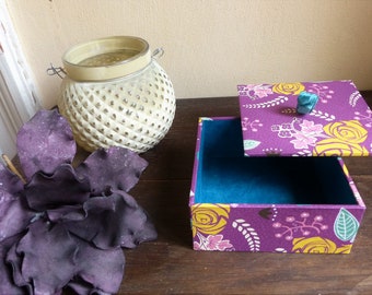Jewelry box, jewelry box with velvet ribbon