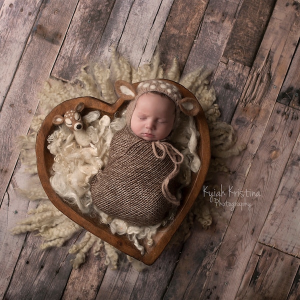 Newborn Digital backdrop, Fawn Digital Backdrop, Fawn backdrop, newborn digital download,pallet wood, newborn digital insert, heart bowl