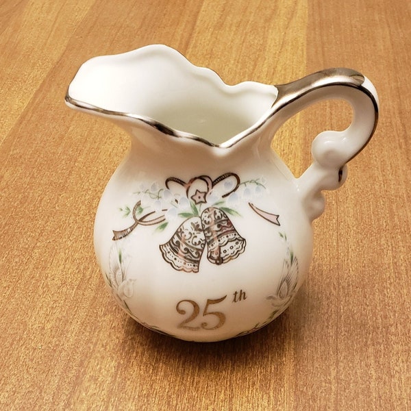 Lefton 25th Anniversary Wedding Gift Small Pitcher 1984 #05066 Silver Bells & Trim, White Doves Made in Japan