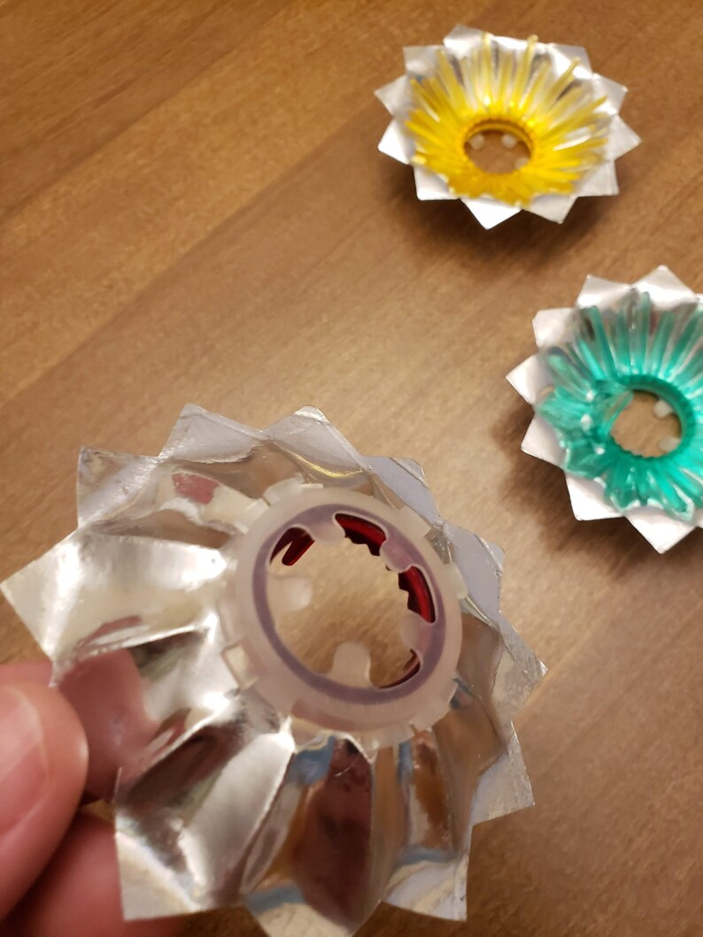 Christmas Light Bulb Reflectors, 3 Flowershaped Aluminum Foil With