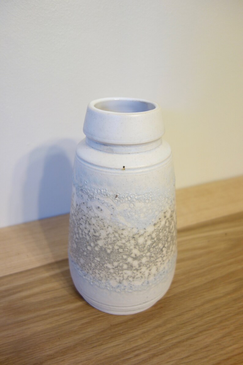Designer Sample Sale Contemporary Craft Ceramic Vase Beachy Minimalist Blue /& White Textured Vase