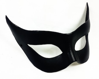 Máscara de Catwoman de cuero negro: Máscara de cosplay hecha a mano