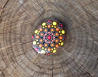 Mandala Stein gemalt Rock Dot Malerei handgefertigt