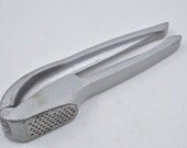 Vintage garlic press, Heavy duty Aluminum Garlic Press, Cast Aluminum, garlic juicer metal garlic press