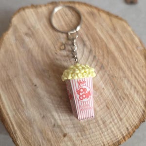 Handgefertigter Popcorn-Schlüsselanhänger