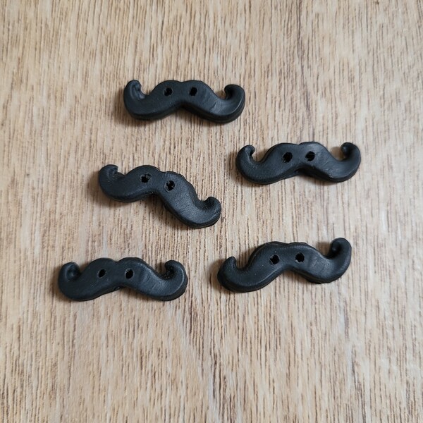 Lot de boutons moustache