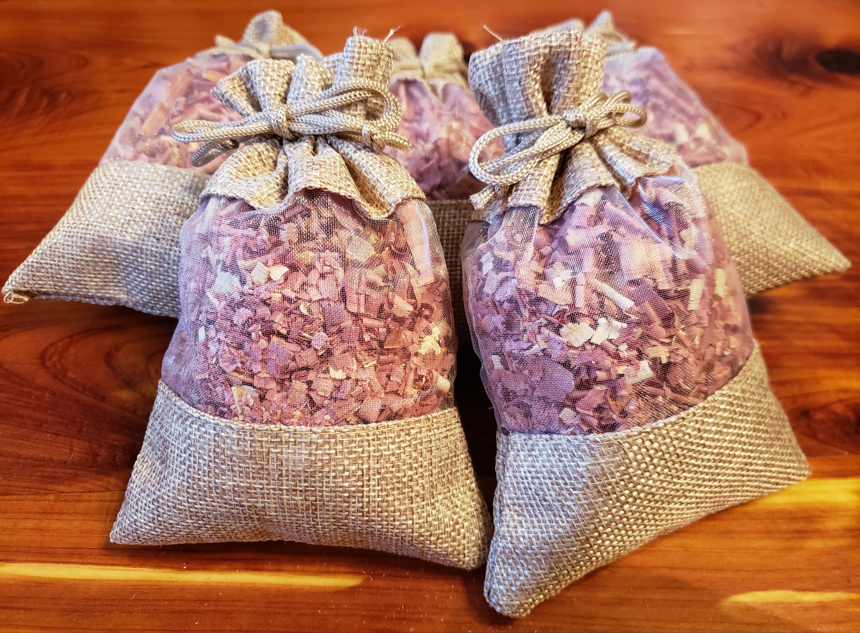 Download Cedar Sachet