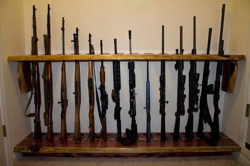 Almacenamiento de armas montadas en la pared | Etsy