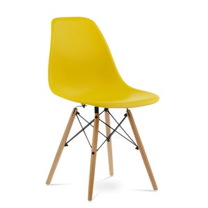 Eames stijl DSW stoel. 10 kleuren beschikbaar. Mustard