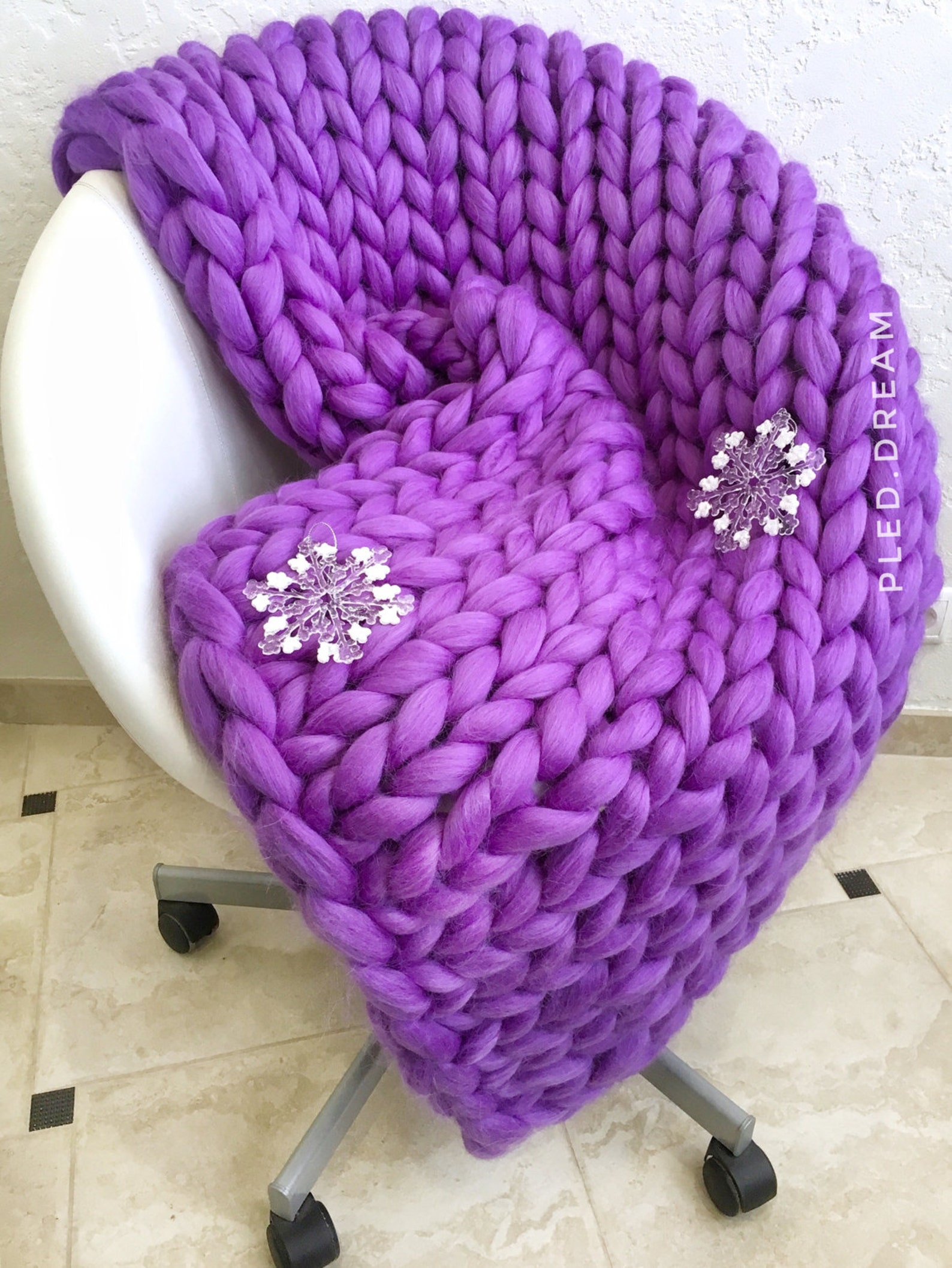 Нитки для вязания руками. Chunky blanket пряжа. Меринос что связать. Шерсть мериноса крупная. Chunky blanket пряжа.