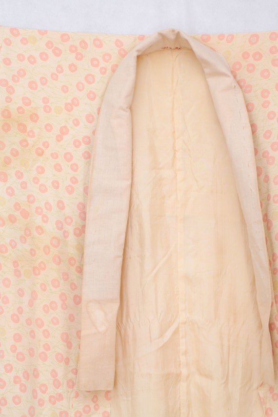 Vintage kimono from Japan with pastel pink flower… - image 3
