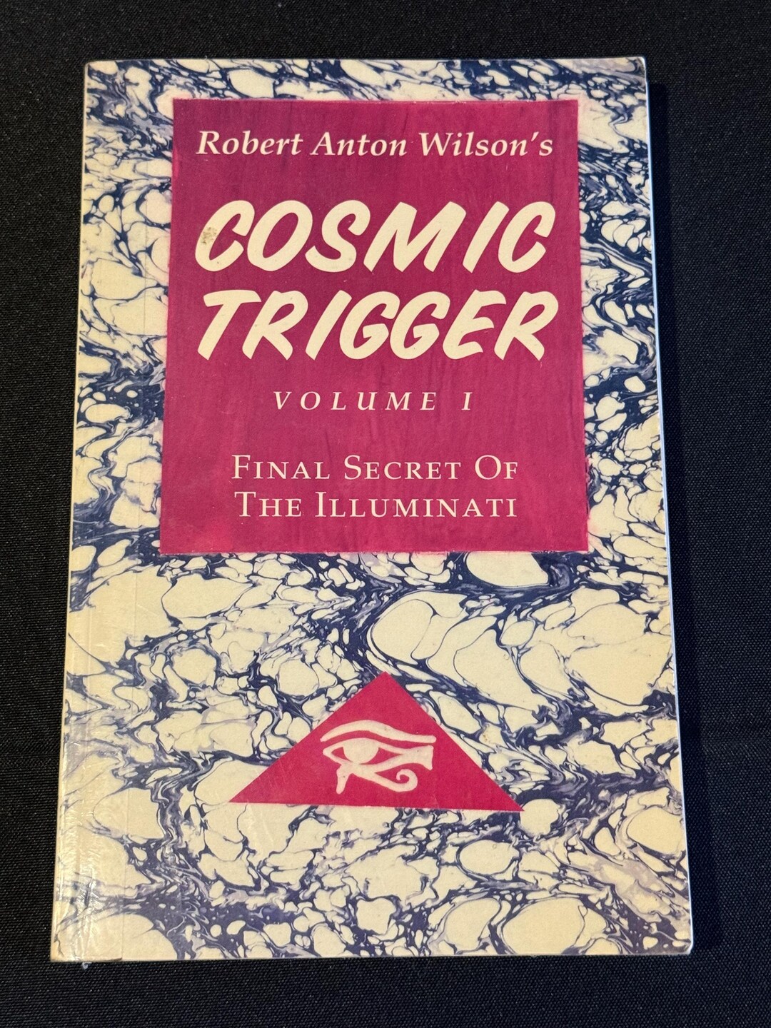Robert Anton Wilson Cosmic Trigger Volume 1 1999 1990s Vintage Paperback Book - Etsy