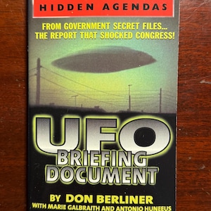 UFO Briefing Document Don Berliner Whitley Strieber 2000 2000s Vintage Mass Market Paperback Book