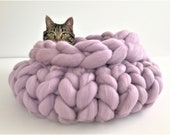Cat Bed, Knitted Chunky Cat bed, Pet bed, Pet cave, Pet Bedding, Merino Wool Cat bed,