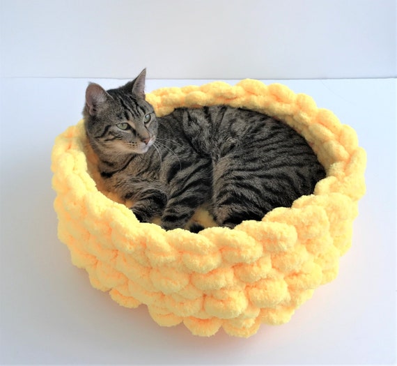 yarn cat bed
