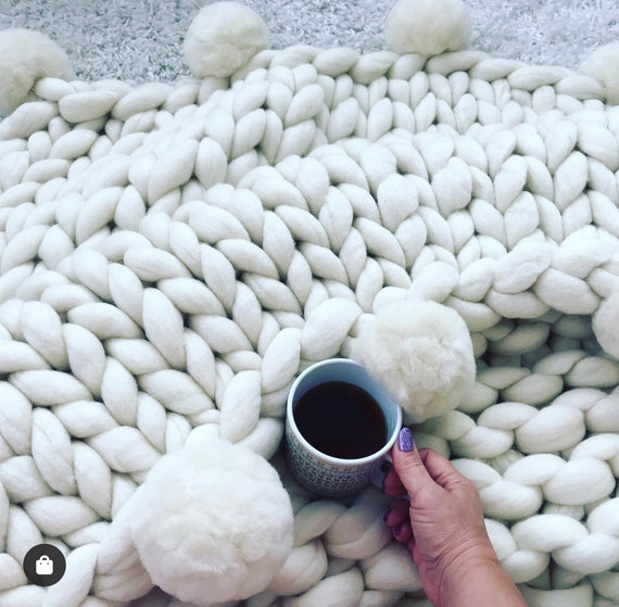 Chunky knit blanket with pom poms new arrivals