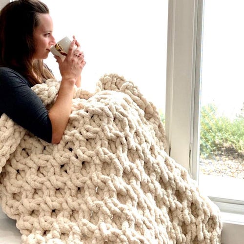 Chunky Knit Blanket, Flower Cable, Chunky Chenille, Hand Knit