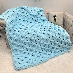 Chunky Knit Blanket, Honey comb pattern, Chunky Chenille blanket, Hand Knit Blanket, Chunky knit throw, Mother's Day Gift, gift image 4