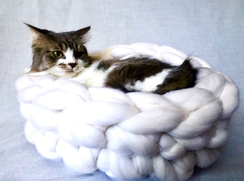 Cat Bed, FREE SHIP, Chunky Knit Cat bed, Pet bed, Pet cave, Pet Bedding, Merino Wool Cat bed, image 5