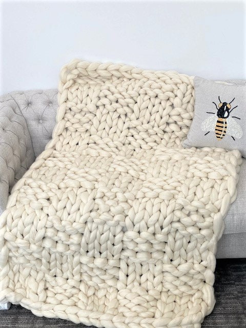 Arm Knit Chunky Basket Weave Blanket Kit 