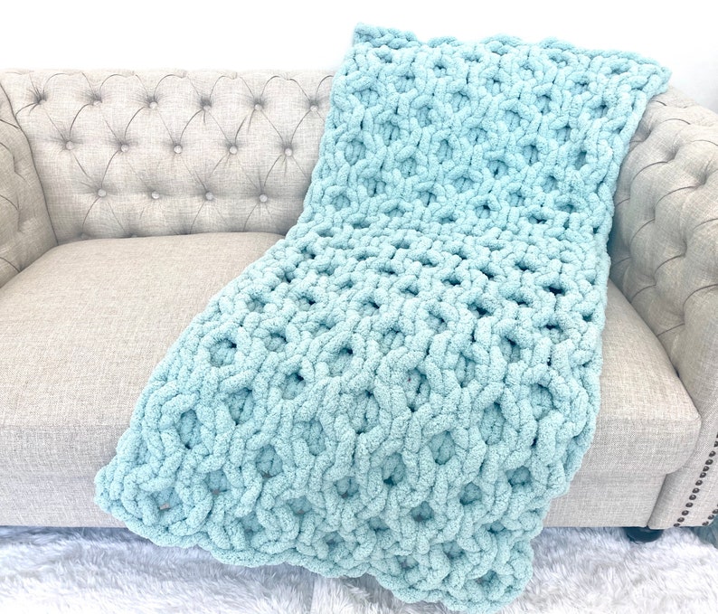 Chunky Knit Blanket, Honey comb pattern, Chunky Chenille blanket, Hand Knit Blanket, Chunky knit throw, Mother's Day Gift, gift image 5
