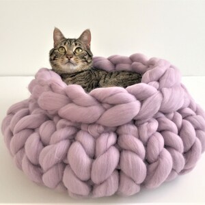 Cat Bed, Knitted Chunky Cat bed, Pet bed, Pet cave, Pet Bedding, Merino Wool Cat bed, Mother's Day image 3