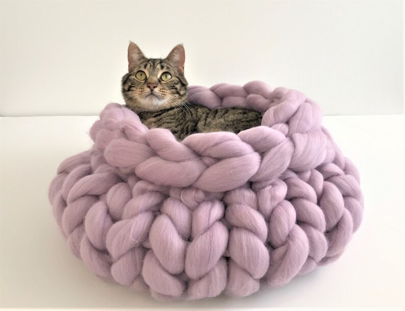 Cat Bed, Knitted Chunky Cat bed, Pet bed, Pet cave, Pet Bedding, Merino Wool Cat bed, Mother's Day image 3