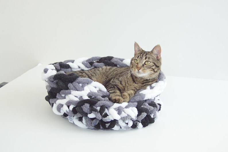 Cama para gatos, cama SUAVE para gatos, cama para mascotas de hilo de chenilla, cama para mascotas de hilo vegano, muebles para gatos, cueva para gatos, regalo imagen 3