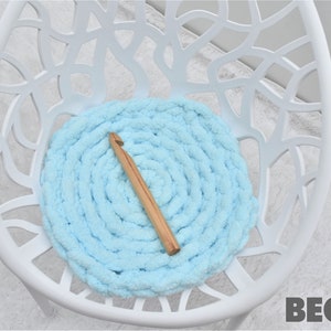 Crochet Hook, Big Wooden Crochet Hook, Jumbo Crochet Hook, US Size U (25mm)