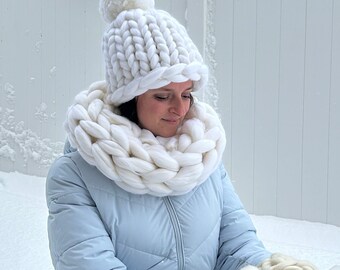 Super Chunky Scarf,Free shipping, Infinity Scarf, Merino wool, Cowl Scarf, Gift for her, Giant knit scarf,