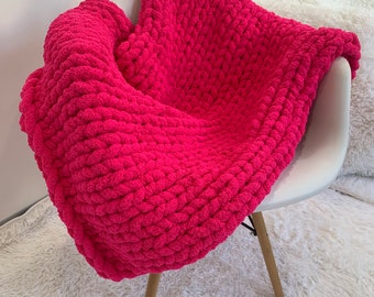 Chunky Blanket, FREE SHIPPING, Chunky knit blanket, Chenille yarn, Summer Blanket, Chunky knit throw, Mother's Day Gift,  gift