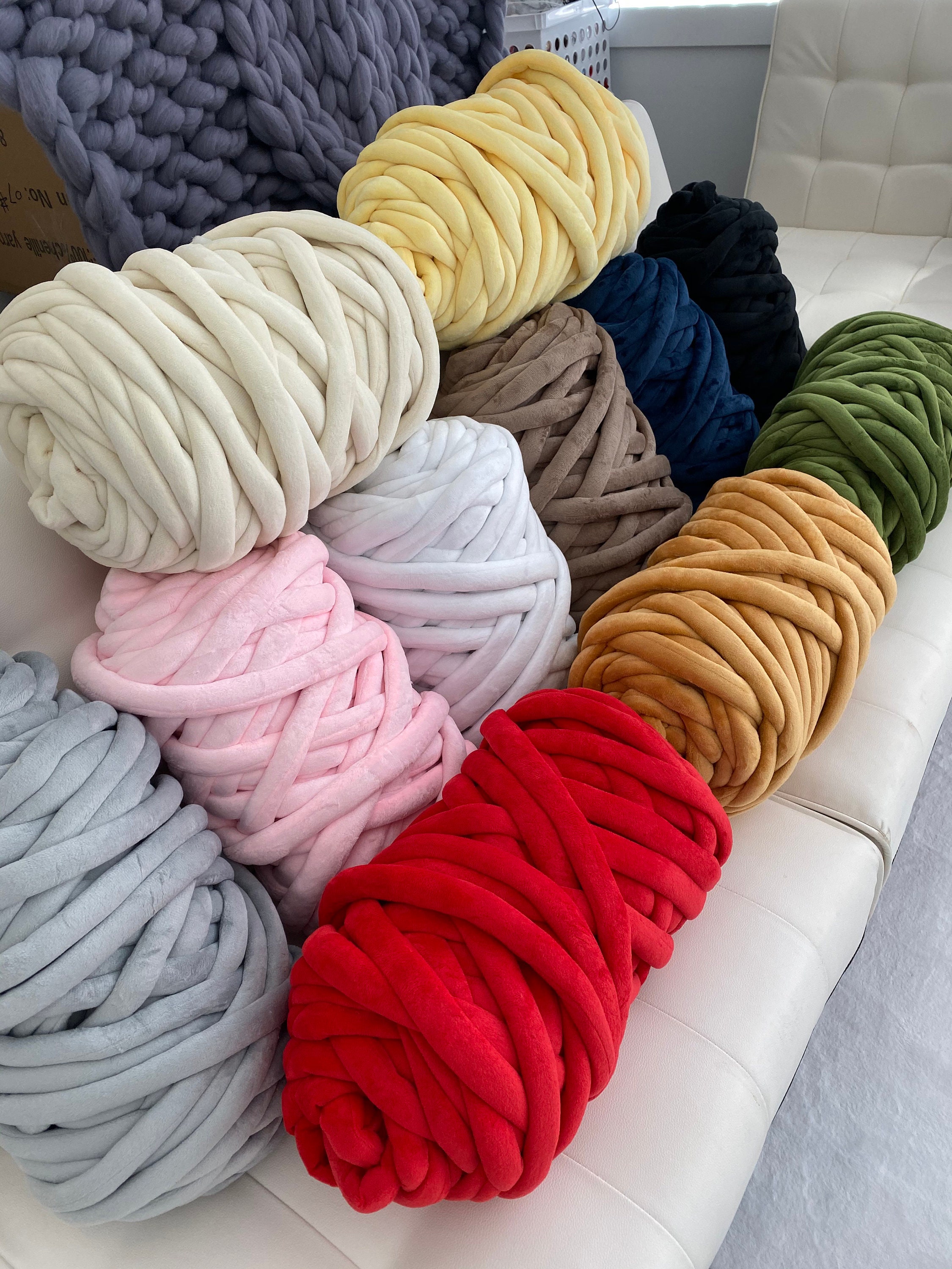 50g/Ball DIY Fluffy Plush Chunky Thick Knitting Yarn Multicolor Hand-Woven  Crochet Velvet Thread for Baby Warm Hat Scarf Sweater 