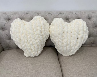 Heart pillow, FREE SHIP, Chunky chenille yarn, Decorative Pillow,  Wedding gift, Mother's Day gift