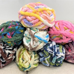 Chenille Yarn, FREE SHIPPING, Tie-dye Chunky chenille Yarn, Chenille yarn, Hand knit, Arm Knit Yarn, Baby Yarn