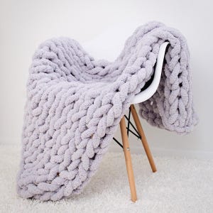 CHUNKY KNIT Blanket, FREE Shipping, Jumbo chenille Blanket, Super Fluffy Chenille yarn, Hand Knit Blanket, Gift for her, Gift