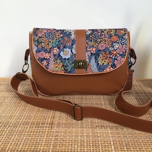 Sac besace en similicuir et Liberty