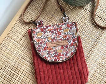 Pochette téléphone en velours et Liberty, sac bandoulière, sac tendance