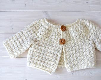 Gehaakt Esme Cardigan geschreven patroon - eenvoudig gestructureerd baby- / kindervestpatroon