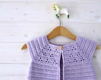 Modello scritto cardigan per bambini color lavanda all'uncinetto - Modello carino per maglione per bambini all'uncinetto