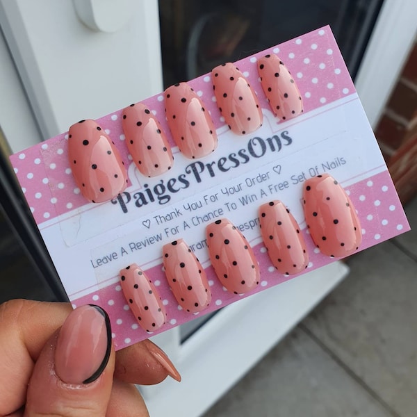 Exposed - Juego de 10 uñas postizas de gel ovaladas cuadradas, de estilo ataúd, redondas, de longitud corta o media - PaigesPressOns