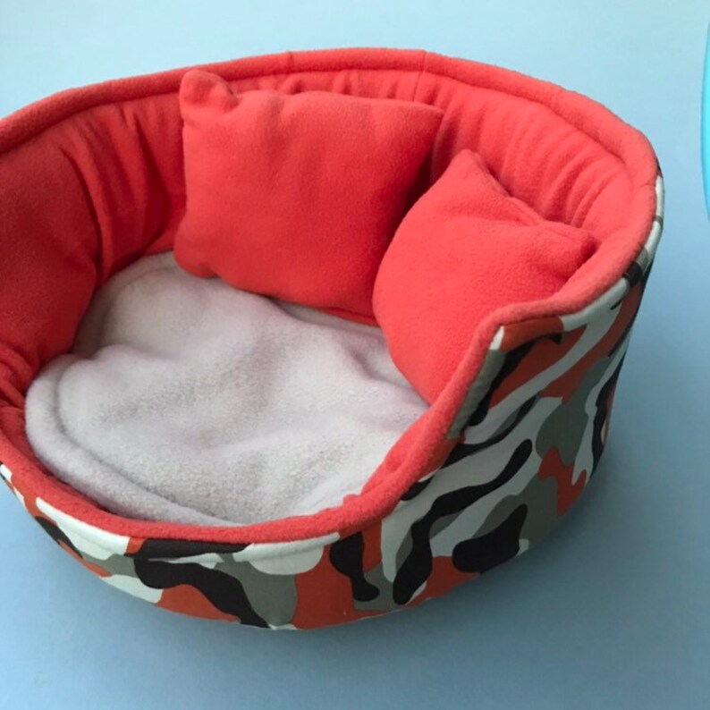 Fleece sofa Fleece bed LARGE camouflage cuddle cup Pet beds Pet sofa. Pet sofa Guinea pig bed