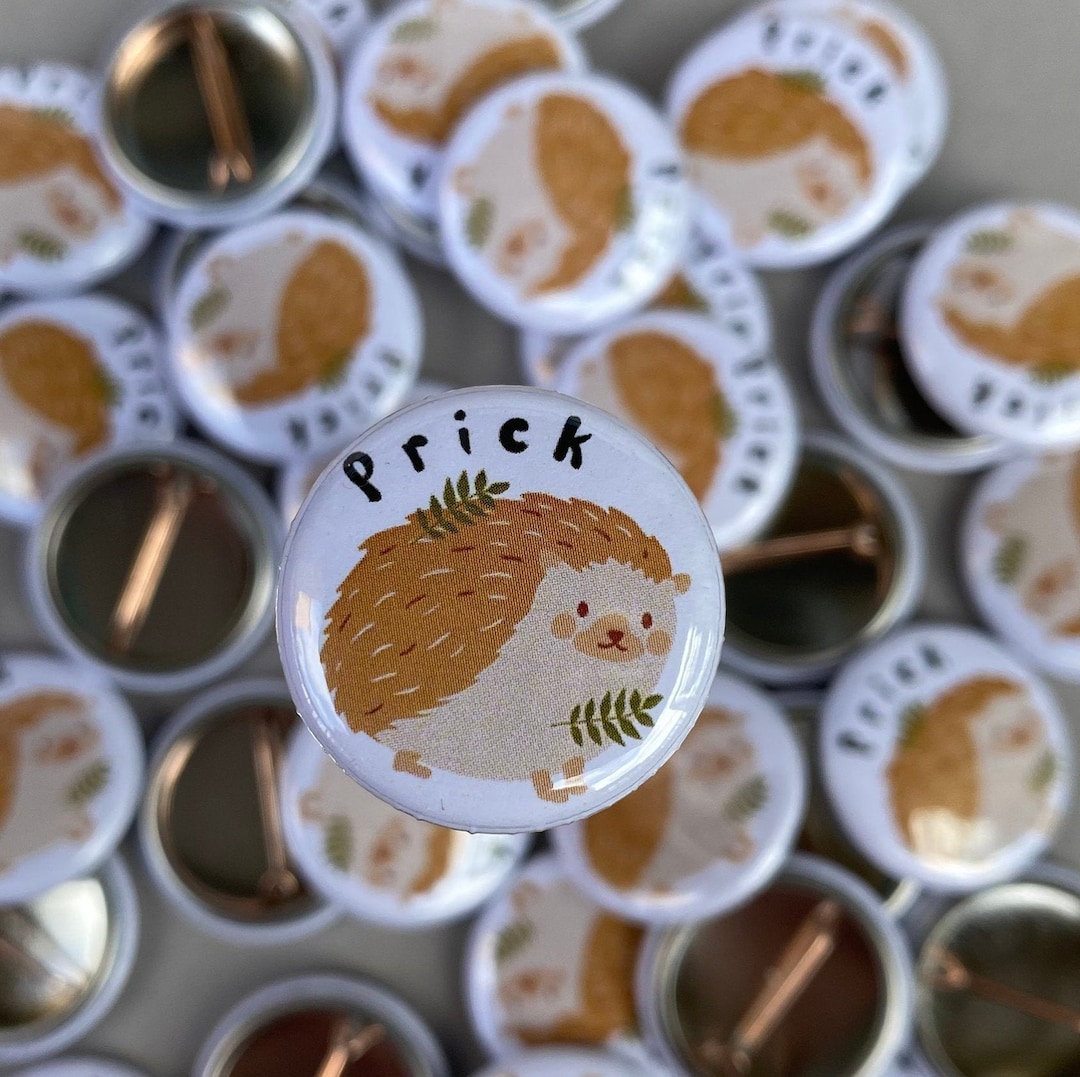 ハリネズミ　ピンバッチ il_1080xN.2967211020_9oa6.jpg