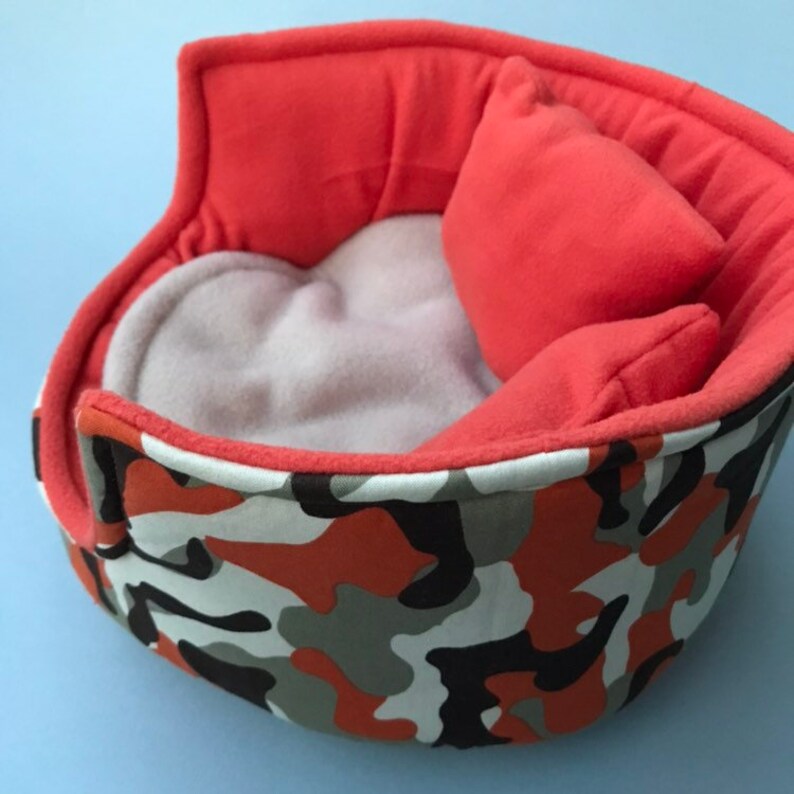 Fleece sofa Fleece bed LARGE camouflage cuddle cup Pet beds Pet sofa. Pet sofa Guinea pig bed