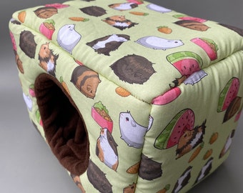 LARGE Guinea Pigs cosy bed. Cosy cube. Cuddle Cube. Snuggle house. Fleece hidey. Padded house for guinea pigs.