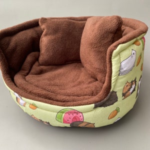 LARGE Guinea Pig cudde cup. Pet sofa. Guinea pig bed. Pet beds. Fleece bed. Fleece sofa. Pet sofa.