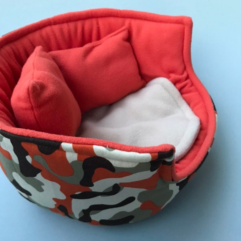 Fleece sofa Fleece bed LARGE camouflage cuddle cup Pet beds Pet sofa. Pet sofa Guinea pig bed