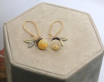 Pendientes de bellota, ágata agrietada, hojas de latón, joyería de bosque