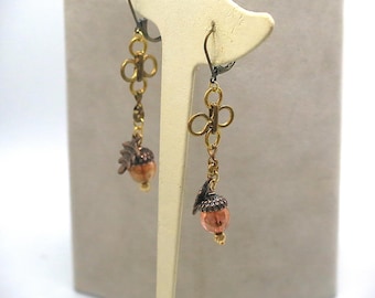 Pendientes de bellota, vidrio ámbar, cobre antiguo, joyería de bosque