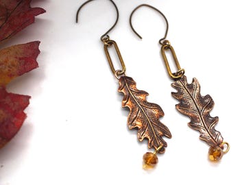 Pendientes colgantes de hoja de roble, cristal ámbar, joyería inspirada en la naturaleza.
