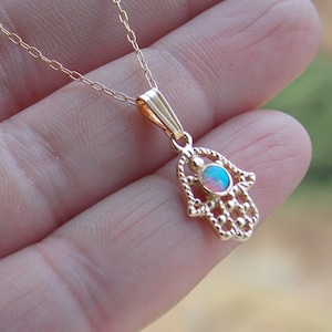 Gold Halskette, Gold Hamsa Halskette, Gold Hand Halskette, Gold gefüllte Hamsa Halskette, Zarte Halskette, Gold Hand mit Opal, schwarzer Freitag